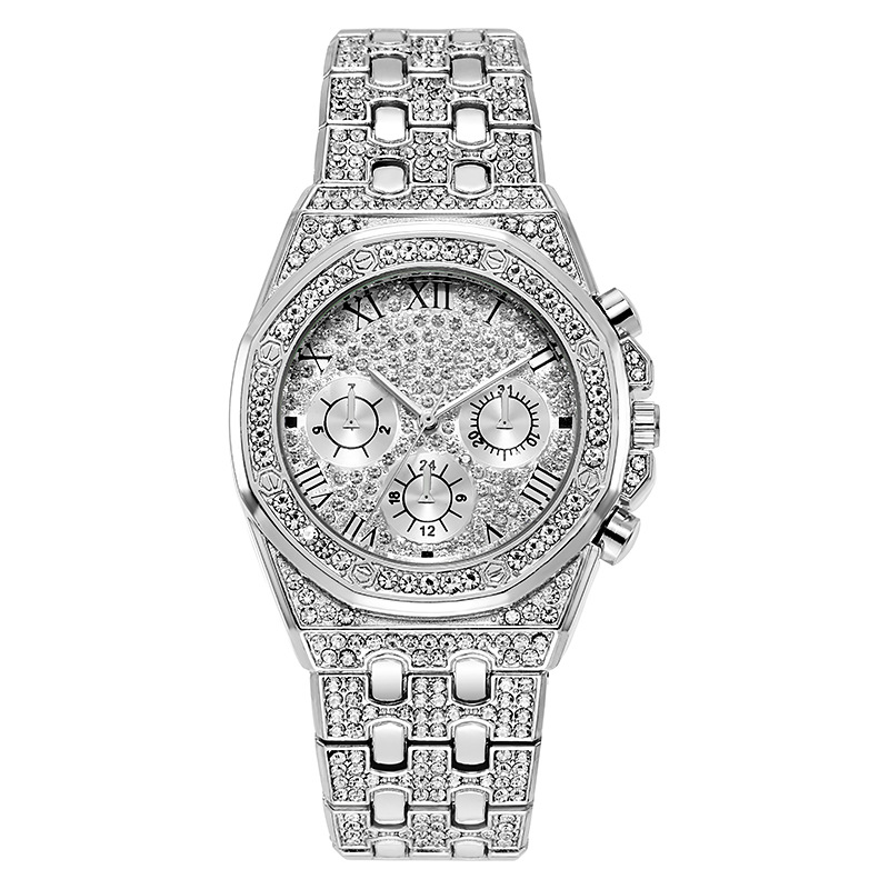 New style men's fashion watch with full diamond steel band and quartz rhinestone dial.