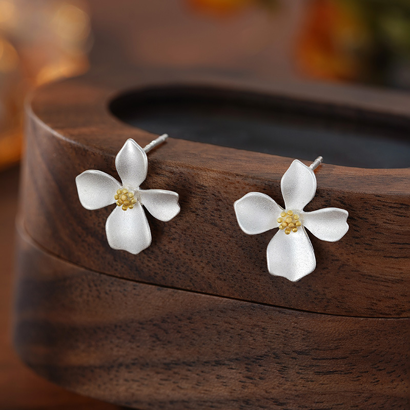 Sterling silver gardenia flower earrings, elegant, sweet, versatile, and artistic.