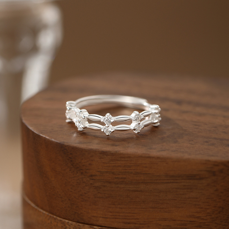Sterling silver zircon double-layer ring, fashionable, gentle, versatile, and atmospheric jewelry.