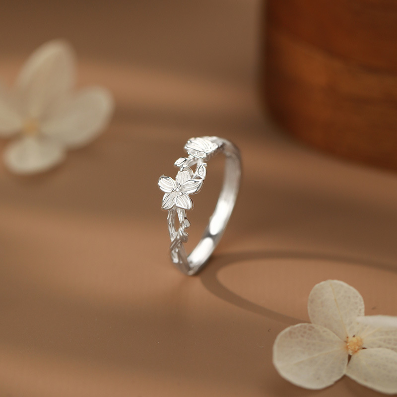 Sterling silver Mori-style pastoral-themed high-end versatile everyday minimalist floral ring - a perfect gift for your best friend.