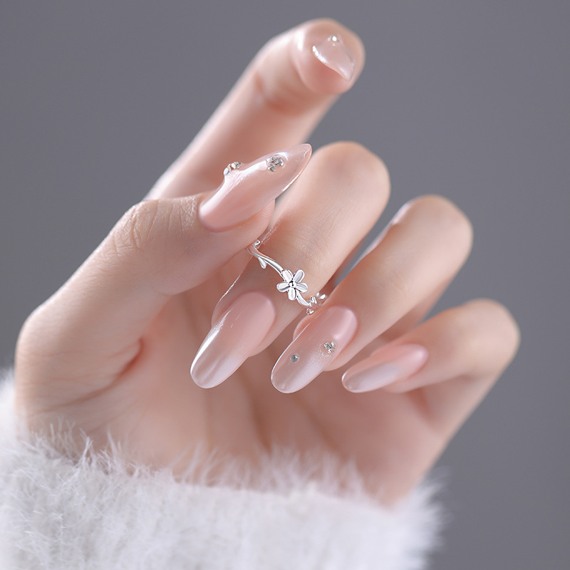 Sterling silver flower ring, sweet and refreshing, adjustable and elegant jewelry.